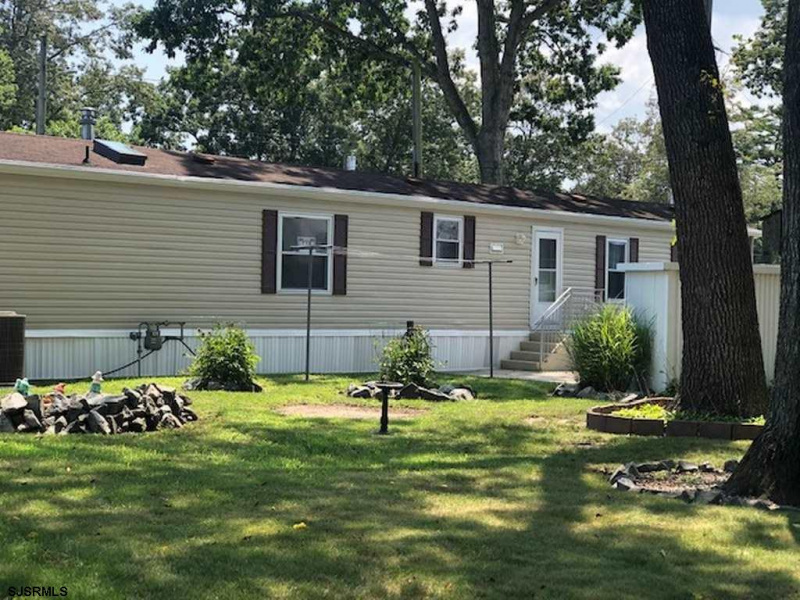 19 LEWIS, Egg Harbor Township, New Jersey 08234, 2 Bedrooms Bedrooms, 4 Rooms Rooms,2 BathroomsBathrooms,Residential,For Sale,LEWIS,540484