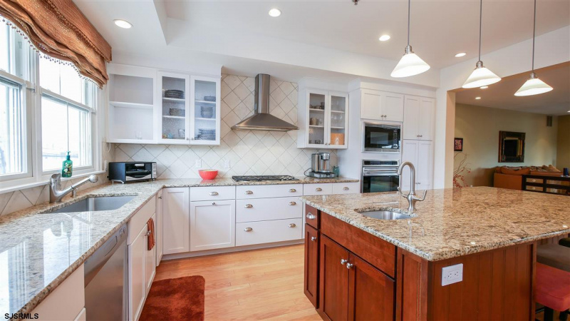 9219 Atlantic, New Jersey 08402, 4 Bedrooms Bedrooms, 9 Rooms Rooms,3 BathroomsBathrooms,Rental non-commercial,For Sale,Atlantic,540520
