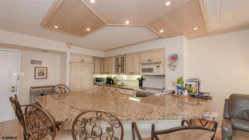 2700 atlantic, Longport, New Jersey 08403, 2 Bedrooms Bedrooms, 5 Rooms Rooms,2 BathroomsBathrooms,Condominium,For Sale,atlantic,540492