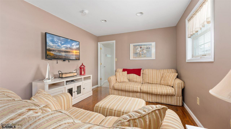 102 Forget Me Not, Wildwood Crest, New Jersey 08260-1278, 5 Bedrooms Bedrooms, 11 Rooms Rooms,4 BathroomsBathrooms,Residential,For Sale,Forget Me Not,540578