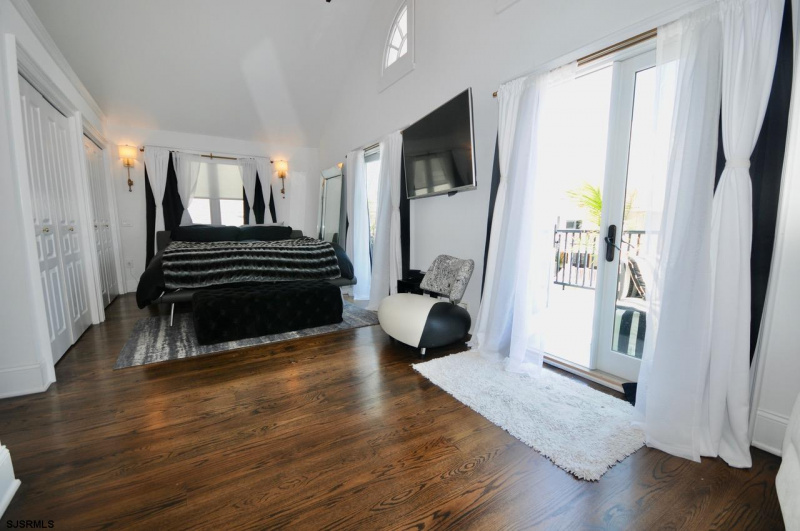 102 Richards, Ventnor, New Jersey 08406, 4 Bedrooms Bedrooms, 13 Rooms Rooms,4 BathroomsBathrooms,Residential,For Sale,Richards,540611