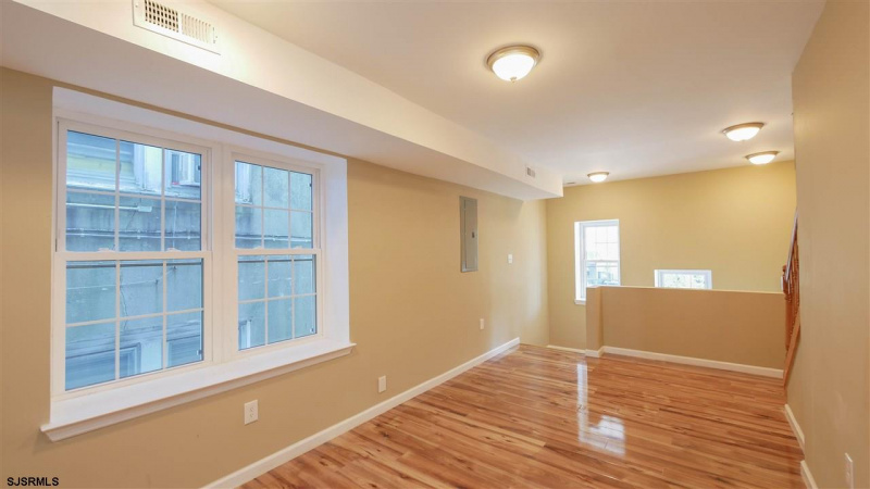 206 Arizona Ave, Atlantic City, New Jersey 08401, 3 Bedrooms Bedrooms, 6 Rooms Rooms,1 BathroomBathrooms,Residential,For Sale,Arizona Ave,540634