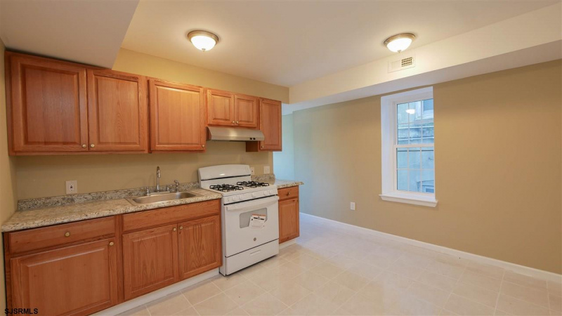 206 Arizona Ave, Atlantic City, New Jersey 08401, 3 Bedrooms Bedrooms, 6 Rooms Rooms,1 BathroomBathrooms,Residential,For Sale,Arizona Ave,540634