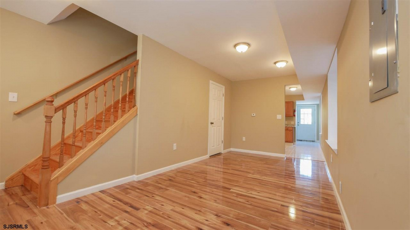 206 Arizona Ave, Atlantic City, New Jersey 08401, 3 Bedrooms Bedrooms, 6 Rooms Rooms,1 BathroomBathrooms,Residential,For Sale,Arizona Ave,540634
