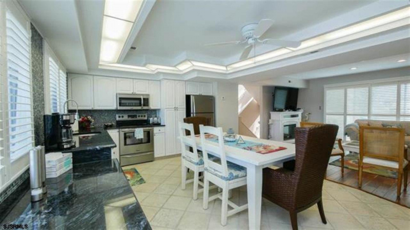 11 Adams, Margate, New Jersey 08402, 3 Bedrooms Bedrooms, 9 Rooms Rooms,3 BathroomsBathrooms,Condominium,For Sale,Adams,540726