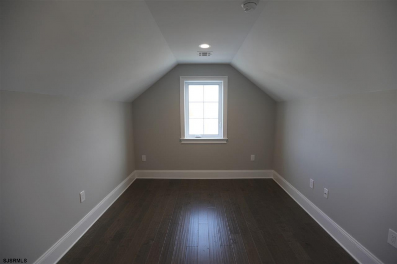 26 Jerome, Margate, New Jersey 08402, 5 Bedrooms Bedrooms, 9 Rooms Rooms,3 BathroomsBathrooms,Residential,For Sale,Jerome,540755