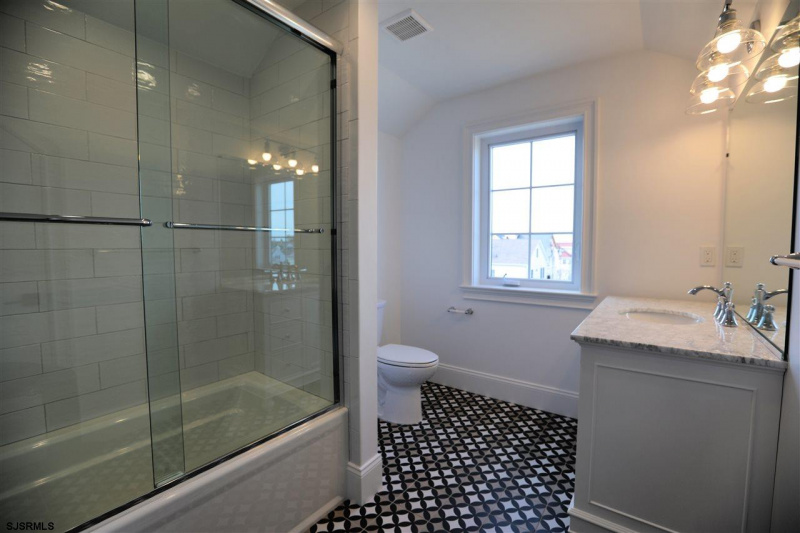 26 Jerome, Margate, New Jersey 08402, 5 Bedrooms Bedrooms, 9 Rooms Rooms,3 BathroomsBathrooms,Residential,For Sale,Jerome,540755