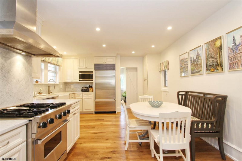 6104 Ventnor, Ventnor, New Jersey 08406, 4 Bedrooms Bedrooms, 10 Rooms Rooms,2 BathroomsBathrooms,Residential,For Sale,Ventnor,540762