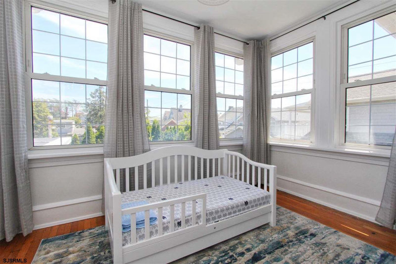 6104 Ventnor, Ventnor, New Jersey 08406, 4 Bedrooms Bedrooms, 10 Rooms Rooms,2 BathroomsBathrooms,Residential,For Sale,Ventnor,540762