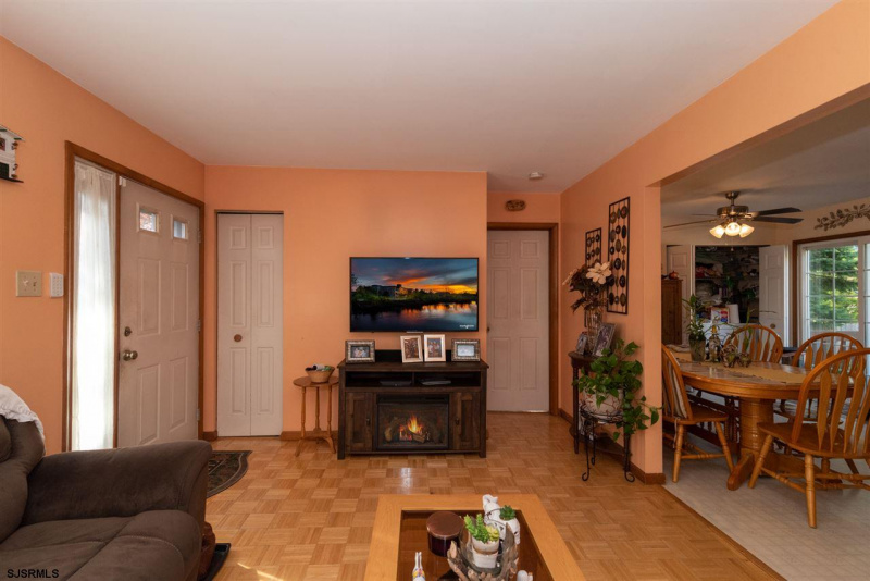 491 Fir Ave, Galloway Township, New Jersey 08205, 3 Bedrooms Bedrooms, 5 Rooms Rooms,2 BathroomsBathrooms,Residential,For Sale,Fir Ave,540798