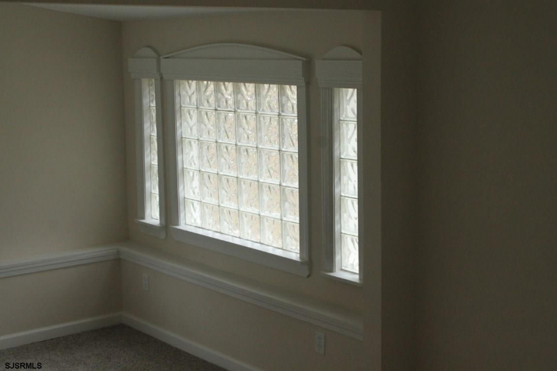 10 Robin Rd, Egg Harbor Township, New Jersey 08234, 3 Bedrooms Bedrooms, 9 Rooms Rooms,1 BathroomBathrooms,Residential,For Sale,Robin Rd,540825