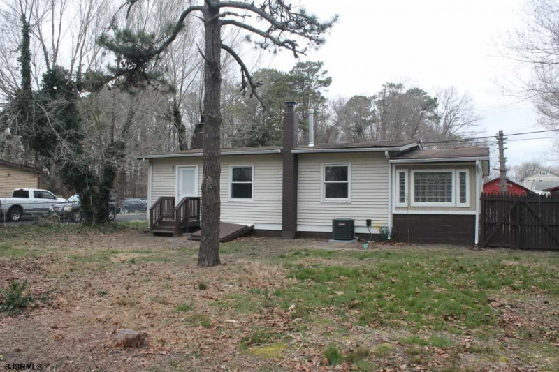 10 Robin Rd, Egg Harbor Township, New Jersey 08234, 3 Bedrooms Bedrooms, 9 Rooms Rooms,1 BathroomBathrooms,Residential,For Sale,Robin Rd,540825