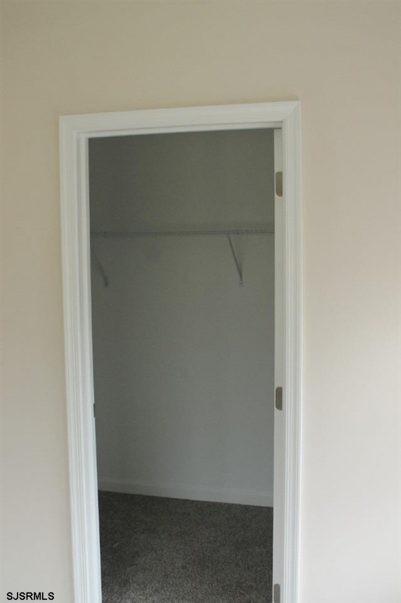10 Robin Rd, Egg Harbor Township, New Jersey 08234, 3 Bedrooms Bedrooms, 9 Rooms Rooms,1 BathroomBathrooms,Residential,For Sale,Robin Rd,540825