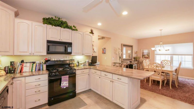 19 Madison, Margate, New Jersey 08402-1023, 3 Bedrooms Bedrooms, 6 Rooms Rooms,2 BathroomsBathrooms,Condominium,For Sale,Madison,540823
