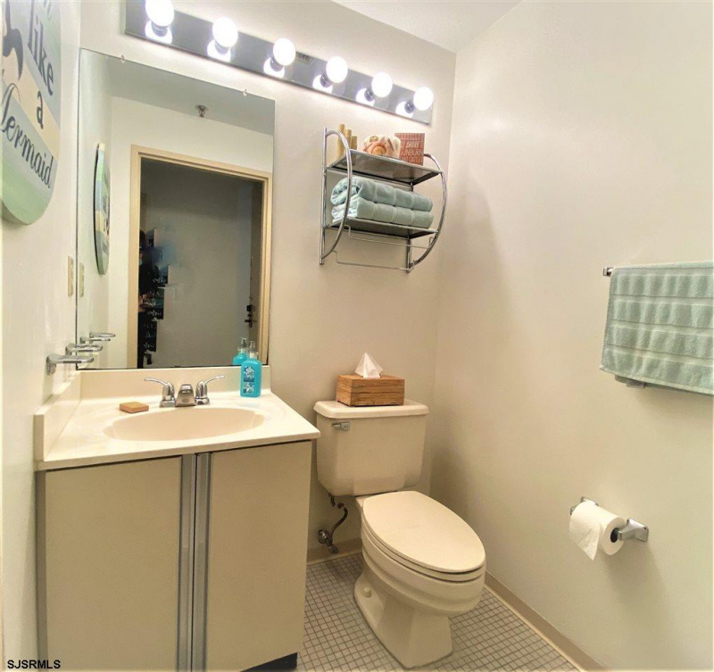 3101 BOARDWALK 1802B-1, Atlantic City, New Jersey 08401, 1 Bedroom Bedrooms, 5 Rooms Rooms,1 BathroomBathrooms,Condominium,For Sale,BOARDWALK 1802B-1,540847