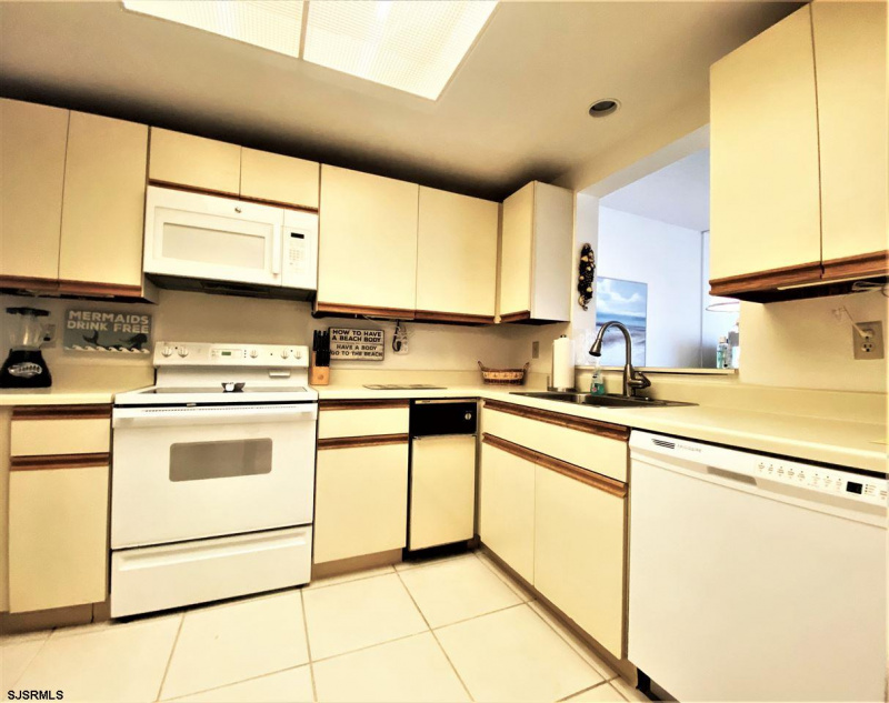 3101 BOARDWALK 1802B-1, Atlantic City, New Jersey 08401, 1 Bedroom Bedrooms, 5 Rooms Rooms,1 BathroomBathrooms,Condominium,For Sale,BOARDWALK 1802B-1,540847