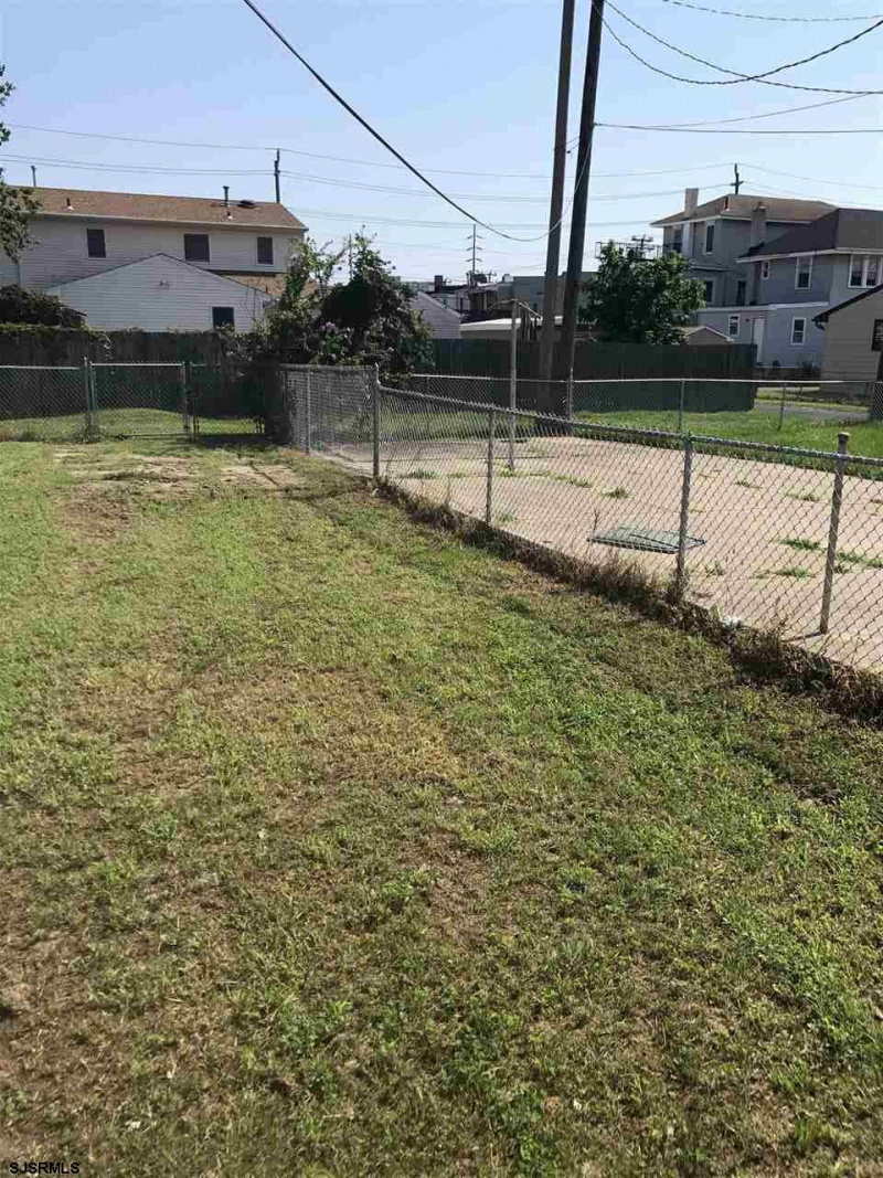 1810 Mckinley Ave, Atlantic City, New Jersey 08401, 3 Bedrooms Bedrooms, 5 Rooms Rooms,2 BathroomsBathrooms,Residential,For Sale,Mckinley Ave,540854