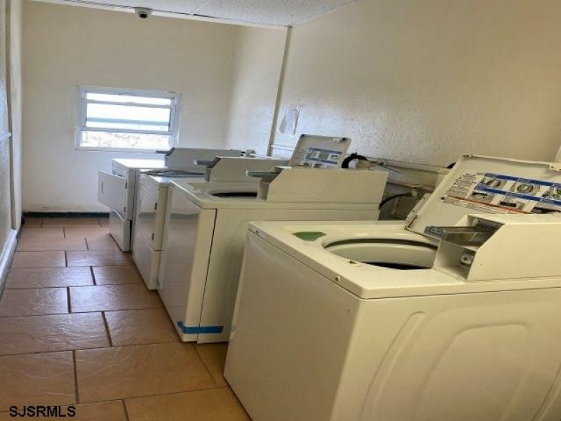 33 North Carolina, New Jersey 08401, 1 Bedroom Bedrooms, 4 Rooms Rooms,1 BathroomBathrooms,Rental non-commercial,For Sale,North Carolina,540863