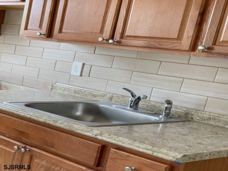 33 North Carolina, New Jersey 08401, 1 Bedroom Bedrooms, 4 Rooms Rooms,1 BathroomBathrooms,Rental non-commercial,For Sale,North Carolina,540863
