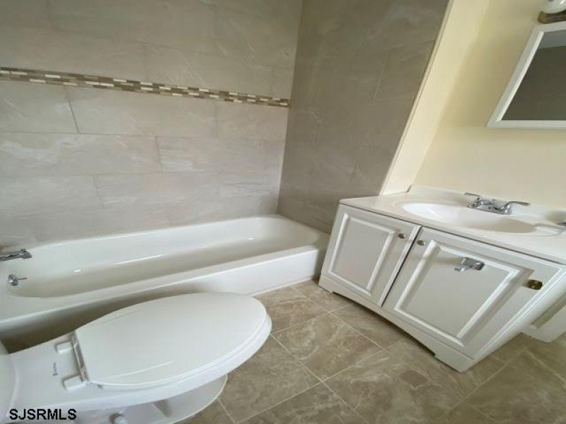 33 North Carolina, New Jersey 08401, 1 Bedroom Bedrooms, 3 Rooms Rooms,1 BathroomBathrooms,Rental non-commercial,For Sale,North Carolina,540865