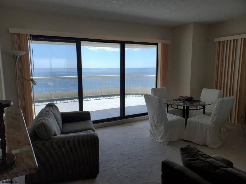 3101 Boardwalk, Atlantic City, New Jersey 08401, 1 Bedroom Bedrooms, 5 Rooms Rooms,1 BathroomBathrooms,Condominium,For Sale,Boardwalk,540861