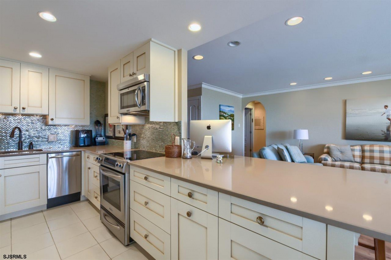 5000 Boardwalk, Ventnor, New Jersey 08406, 4 Bedrooms Bedrooms, 8 Rooms Rooms,3 BathroomsBathrooms,Condominium,For Sale,Boardwalk,540885