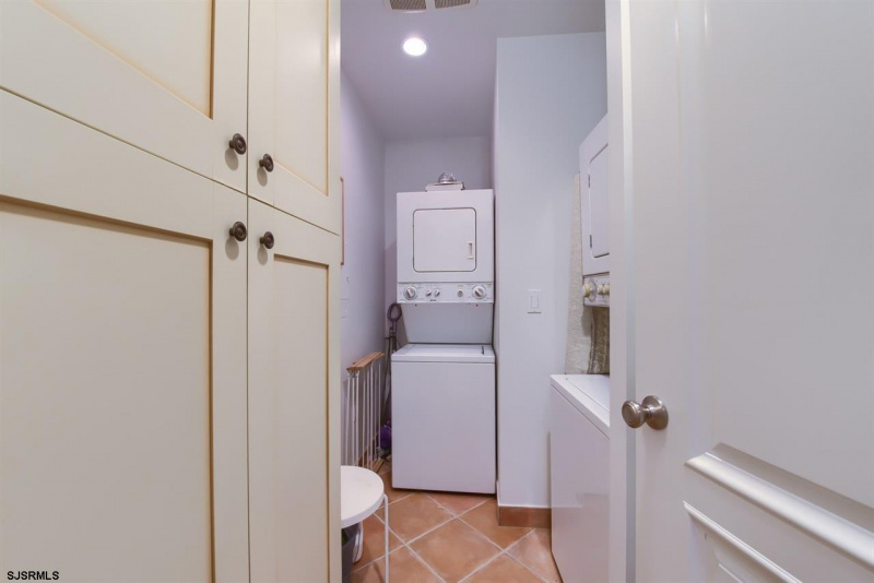 5000 Boardwalk, Ventnor, New Jersey 08406, 4 Bedrooms Bedrooms, 8 Rooms Rooms,3 BathroomsBathrooms,Condominium,For Sale,Boardwalk,540885
