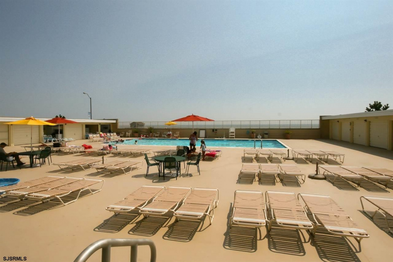 5000 Boardwalk, Ventnor, New Jersey 08406, 4 Bedrooms Bedrooms, 8 Rooms Rooms,3 BathroomsBathrooms,Condominium,For Sale,Boardwalk,540885