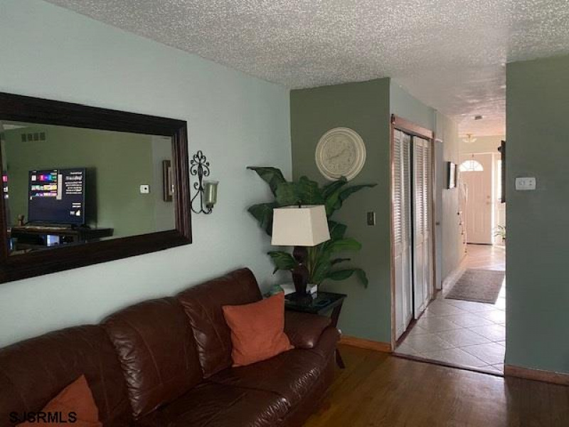 5502 Burk Ave, Ventnor, New Jersey 08406, 3 Bedrooms Bedrooms, 5 Rooms Rooms,2 BathroomsBathrooms,Condominium,For Sale,Burk Ave,540902