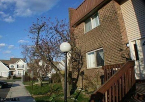5502 Burk Ave, Ventnor, New Jersey 08406, 3 Bedrooms Bedrooms, 5 Rooms Rooms,2 BathroomsBathrooms,Condominium,For Sale,Burk Ave,540902