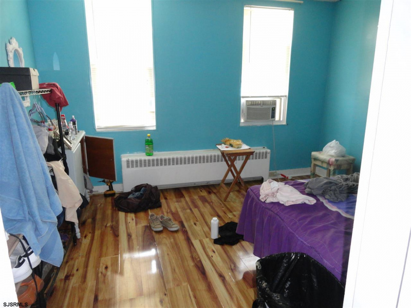 23 Bellevue, Atlantic City, New Jersey 08401, 3 Bedrooms Bedrooms, 6 Rooms Rooms,2 BathroomsBathrooms,Residential,For Sale,Bellevue,540921
