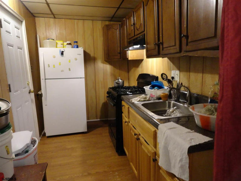 23 Bellevue, Atlantic City, New Jersey 08401, 3 Bedrooms Bedrooms, 6 Rooms Rooms,2 BathroomsBathrooms,Residential,For Sale,Bellevue,540921