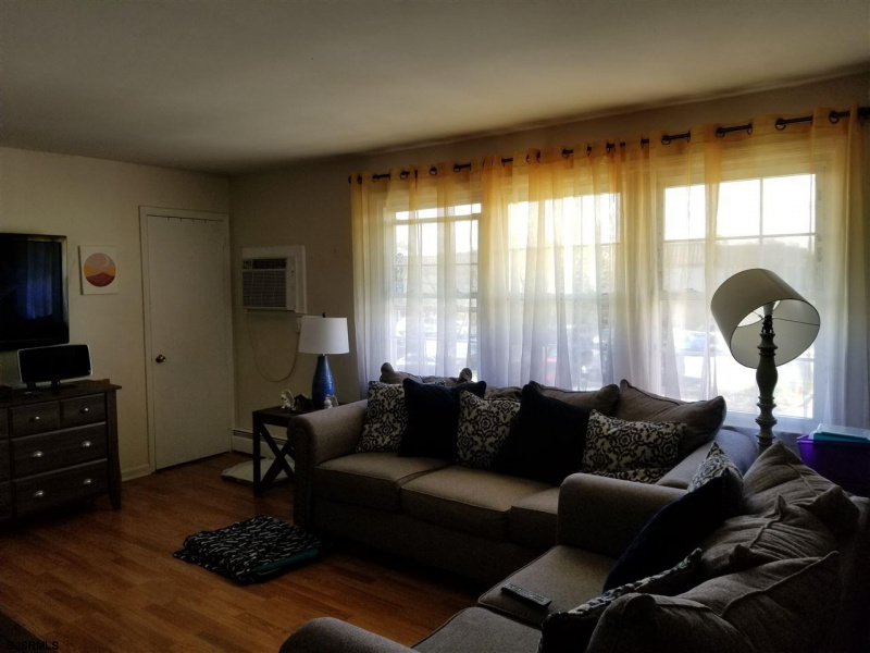 709 Dudley, Ventnor, New Jersey 08406, 2 Bedrooms Bedrooms, 5 Rooms Rooms,1 BathroomBathrooms,Condominium,For Sale,Dudley,540963