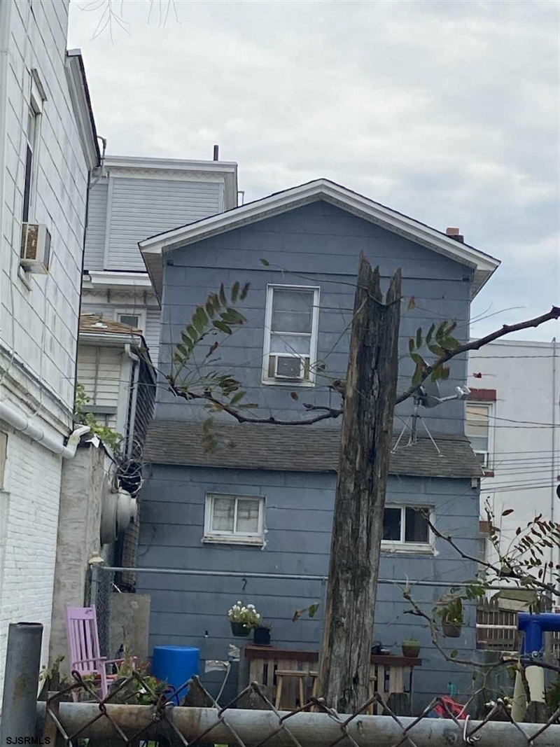 2404 Arctic Ave, Atlantic City, New Jersey 08401, 4 Bedrooms Bedrooms, 6 Rooms Rooms,1 BathroomBathrooms,Residential,For Sale,Arctic Ave,540971