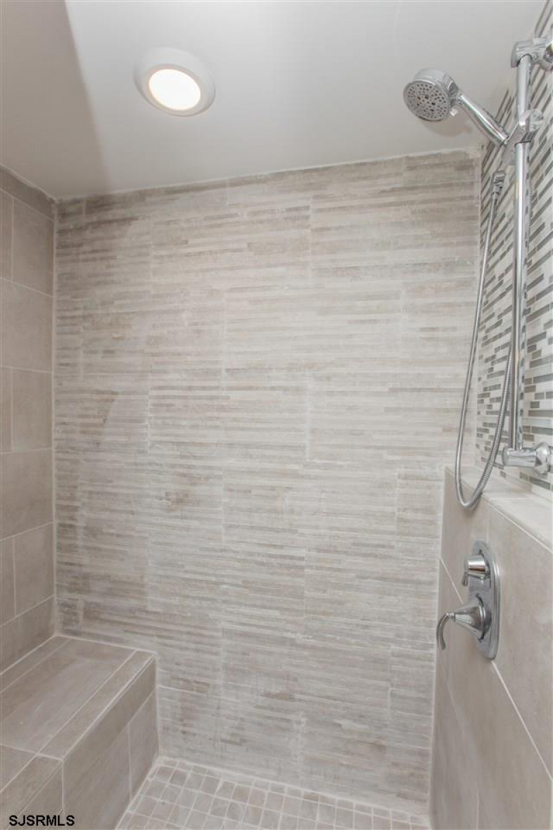 9505 Atlantic Ave. #2, New Jersey 08402, 2 Bedrooms Bedrooms, 5 Rooms Rooms,2 BathroomsBathrooms,Rental non-commercial,For Sale,Atlantic Ave. #2,540978