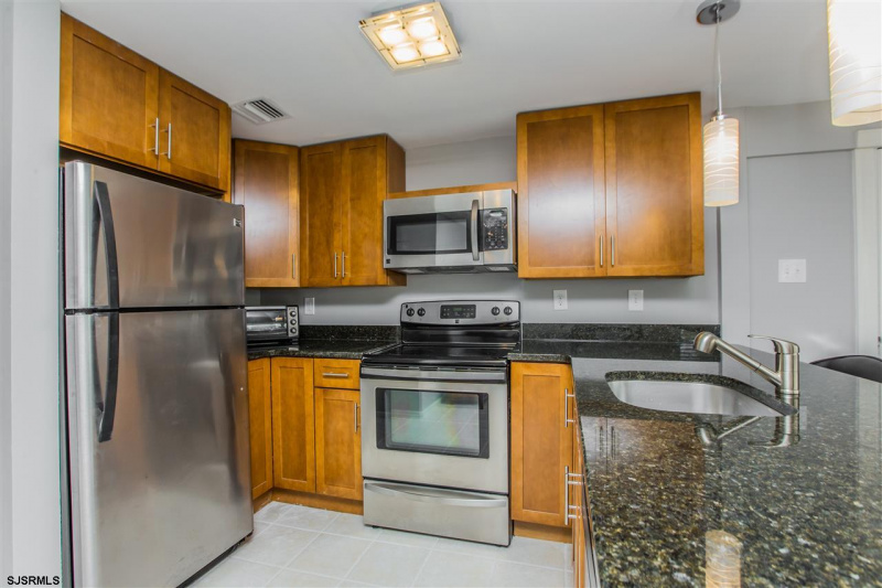 9505 Atlantic Ave. #2, New Jersey 08402, 2 Bedrooms Bedrooms, 5 Rooms Rooms,2 BathroomsBathrooms,Rental non-commercial,For Sale,Atlantic Ave. #2,540978
