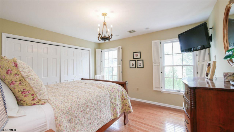 130 Essex, Linwood, New Jersey 08221, 6 Bedrooms Bedrooms, 10 Rooms Rooms,4 BathroomsBathrooms,Residential,For Sale,Essex,541006