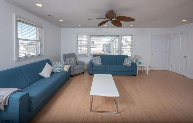4 Decatur, New Jersey 08402, 2 Bedrooms Bedrooms, 7 Rooms Rooms,2 BathroomsBathrooms,Rental non-commercial,For Sale,Decatur,541023