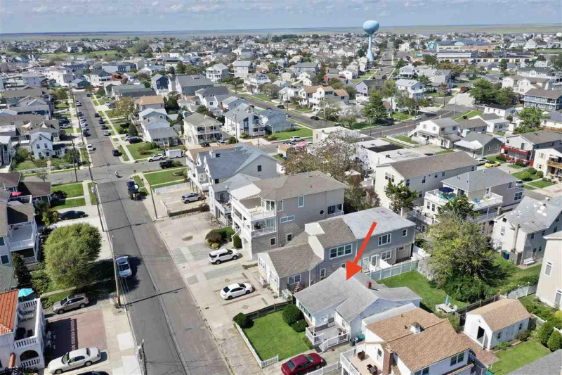 223 4th, Brigantine, New Jersey 08203, 2 Bedrooms Bedrooms, 6 Rooms Rooms,1 BathroomBathrooms,Residential,For Sale,4th,541069