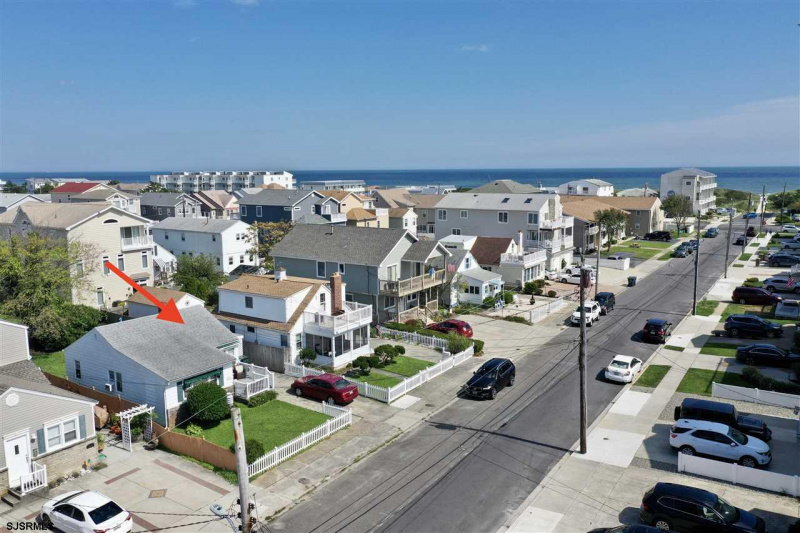 223 4th, Brigantine, New Jersey 08203, 2 Bedrooms Bedrooms, 6 Rooms Rooms,1 BathroomBathrooms,Residential,For Sale,4th,541069