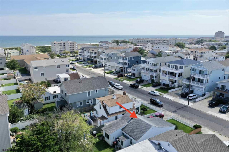223 4th, Brigantine, New Jersey 08203, 2 Bedrooms Bedrooms, 6 Rooms Rooms,1 BathroomBathrooms,Residential,For Sale,4th,541069