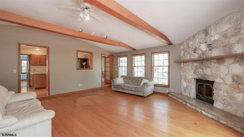 418 SHORE ROAD, Absecon, New Jersey 08201, 4 Bedrooms Bedrooms, 10 Rooms Rooms,3 BathroomsBathrooms,Residential,For Sale,SHORE ROAD,541097