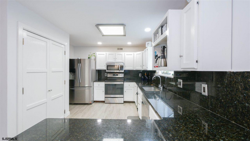 556 Gravelly Run, Mays Landing, New Jersey 08330, 4 Bedrooms Bedrooms, 9 Rooms Rooms,3 BathroomsBathrooms,Residential,For Sale,Gravelly Run,541116