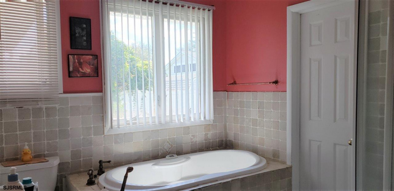 16 Catherine, Northfield, New Jersey 08225, 3 Bedrooms Bedrooms, 7 Rooms Rooms,2 BathroomsBathrooms,Residential,For Sale,Catherine,541178