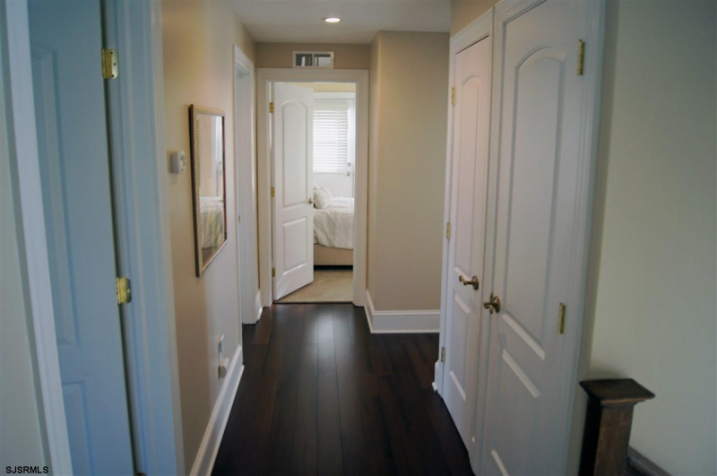 105 Wissahickon, New Jersey 08406, 4 Bedrooms Bedrooms, 9 Rooms Rooms,2 BathroomsBathrooms,Rental non-commercial,For Sale,Wissahickon,541183