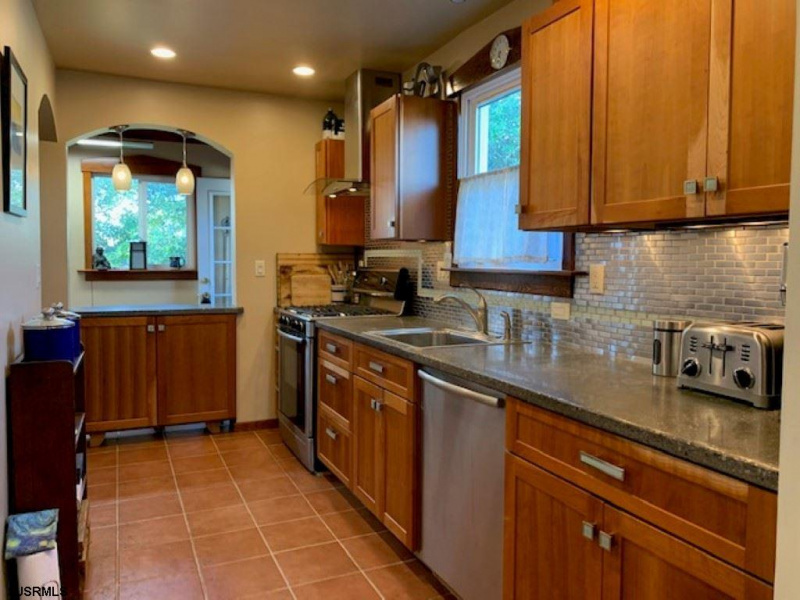 1409 Arkansas, Atlantic City, New Jersey 08401, 3 Bedrooms Bedrooms, 7 Rooms Rooms,2 BathroomsBathrooms,Residential,For Sale,Arkansas,541191