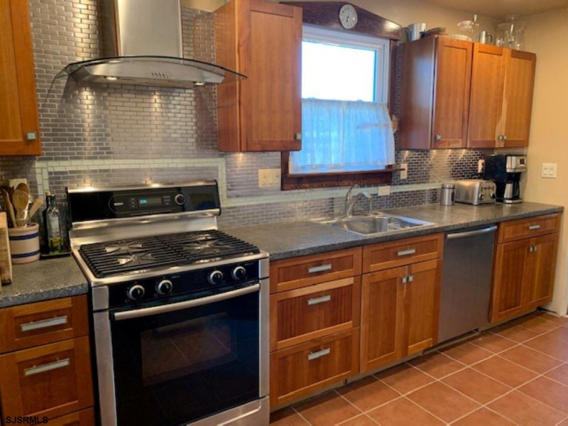 1409 Arkansas, Atlantic City, New Jersey 08401, 3 Bedrooms Bedrooms, 7 Rooms Rooms,2 BathroomsBathrooms,Residential,For Sale,Arkansas,541191