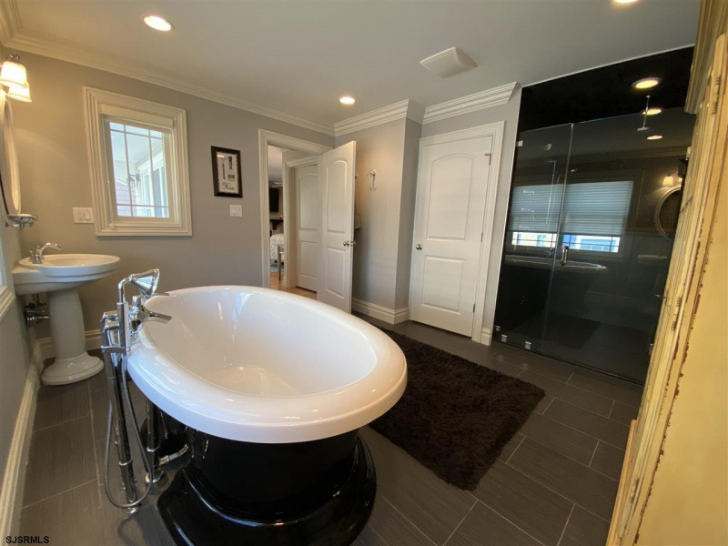 116 John A Seedorf, Atlantic City, New Jersey 08401, 5 Bedrooms Bedrooms, 13 Rooms Rooms,4 BathroomsBathrooms,Residential,For Sale,John A Seedorf,541210