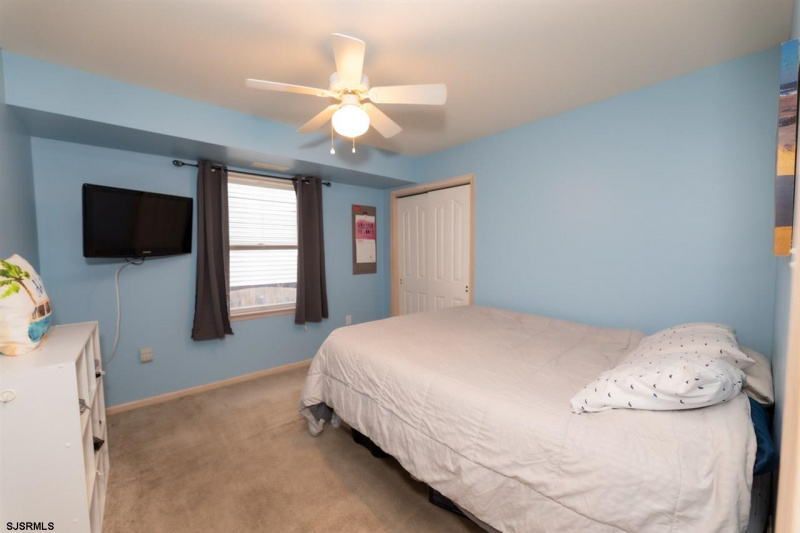 15 43rd, Sea Isle City, New Jersey 08243, 4 Bedrooms Bedrooms, 10 Rooms Rooms,2 BathroomsBathrooms,Residential,For Sale,43rd,541285