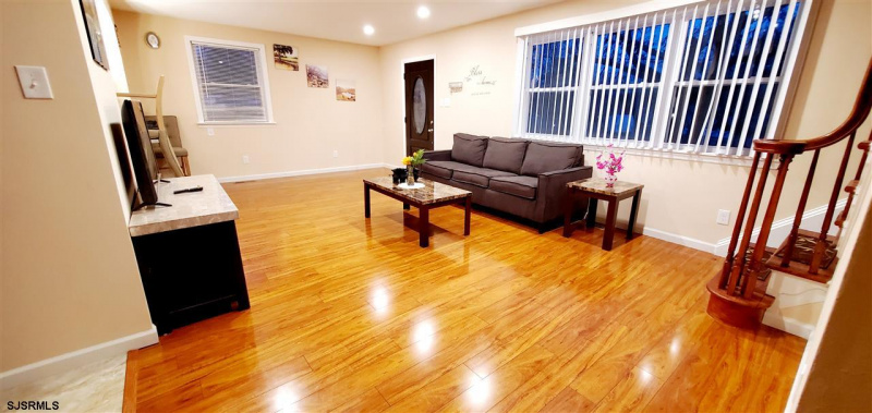214 Ohio Ave, Egg Harbor Township, New Jersey 08234, 5 Bedrooms Bedrooms, 11 Rooms Rooms,3 BathroomsBathrooms,Residential,For Sale,Ohio Ave,541294